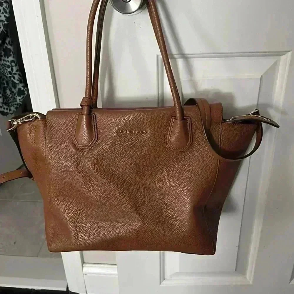 Michael Kors bag luggage color